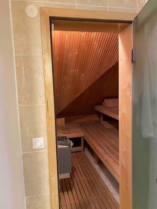 Rooftop 180M2 Loft With Private Sauna, Bratislava Eksteriør bilde