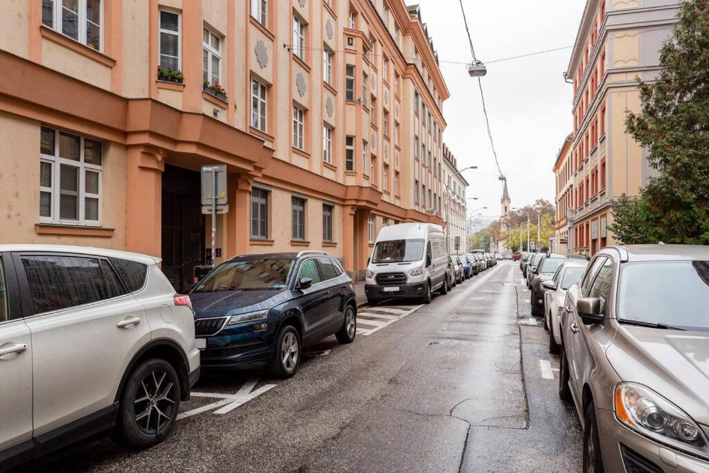 Rooftop 180M2 Loft With Private Sauna, Bratislava Eksteriør bilde